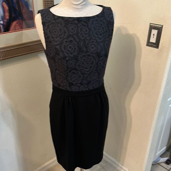 Trina Turk Elegant Black Lace Top Dress w/ Pockets Size 6 - Picture 5 of 11